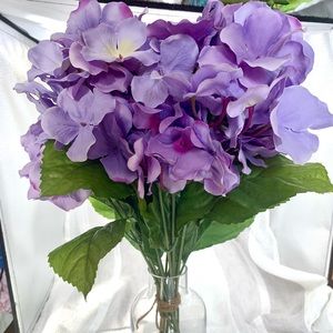 Silk artificial purple hydrangeas